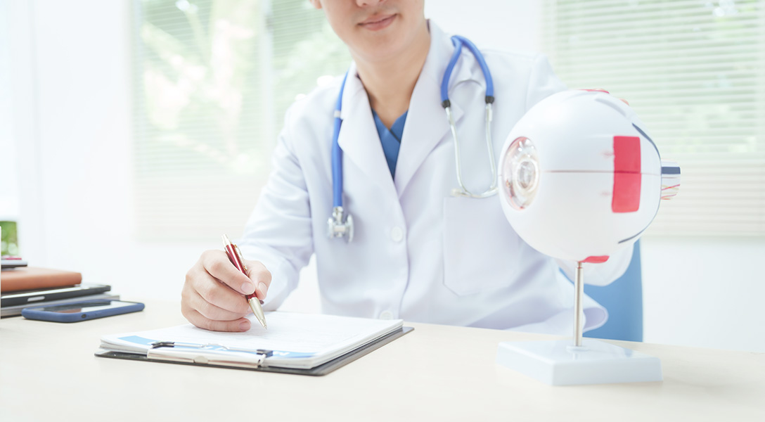 眼瞼下垂治療について